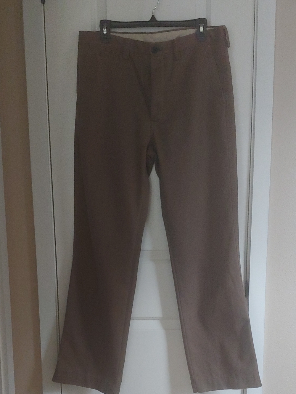 Haggar Men's Versatile Khaki Pants